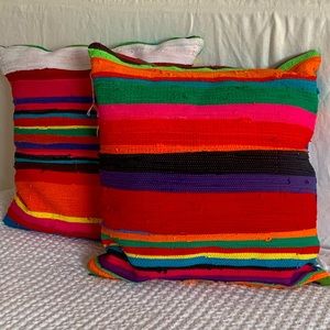 Gorgeous never used cotton pillows with insert
